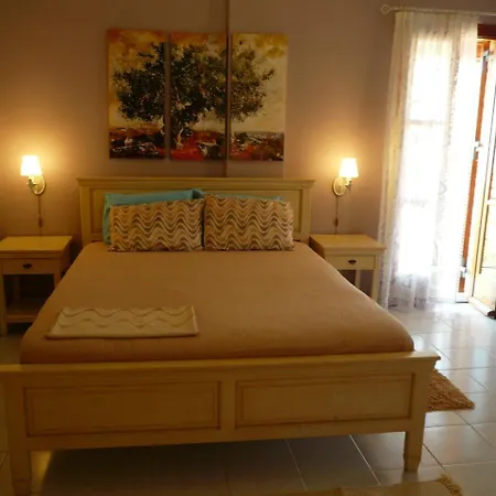 Ifigenia's Apartahotel